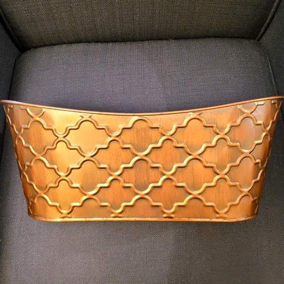 Metal planter tub - Picture 3 of 5